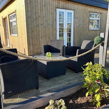 The Chalet By Hip Haus Humberston Экстерьер фото